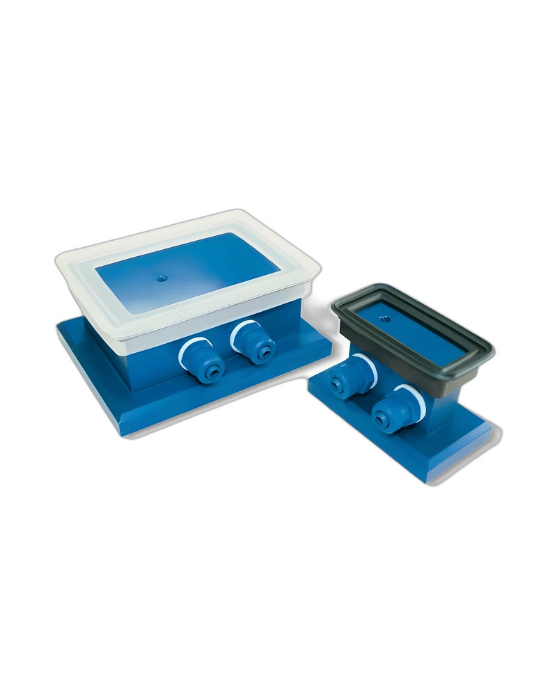 Rectangular vacuum cups with self-locking support